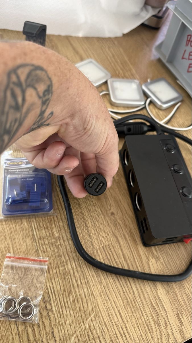 Kabel: Diverse Elektro USB LED uvm – Gebraucht aus Steg im Tösstal von Beckerbande 6