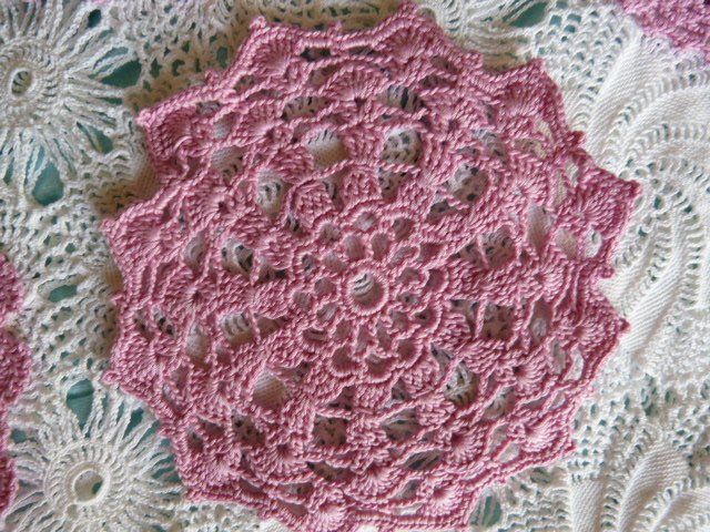 Altra biancheria da tavola: 9 Häkeldeckeli, rosa, Handarbeit, Boho-Style – Usato da Nunningen venduto da Ave51 8