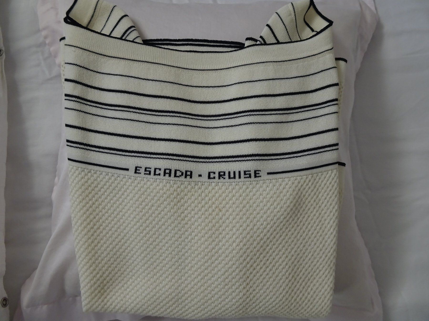 Escada Maglioni & Felpe: CHIC ORIG ESCADA CRUISE LIGHT SUMMER PULLOVER  - WHITE 38+ – Nuovo (secondo la descrizione) da Oberwil b. Zug venduto da JICKY-1889 1