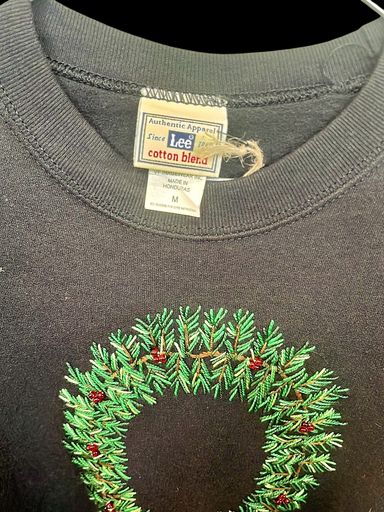 Maglioni & Felpe: Lee Weihnachtskranz Sweatshirt - Schwarze Baumwollmischung – Usato da Zug venduto da vinokilo 3