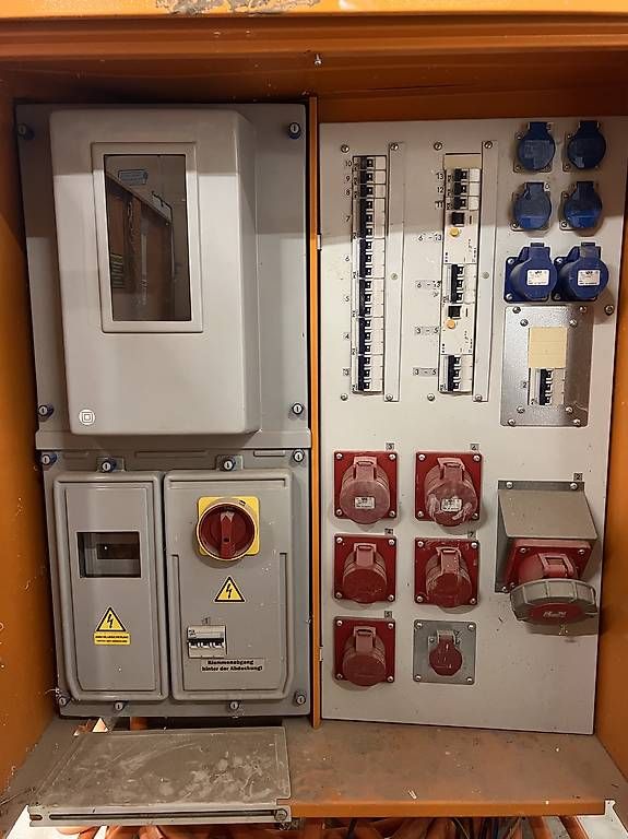 Electrotechnique: Baustromverteiler MERZ 125A / 400V / CEE – D'occasion à Lyssach par Fletch01 2