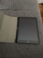iPad (8. Generation) 128 GB silber mit Hülle guter Zustand