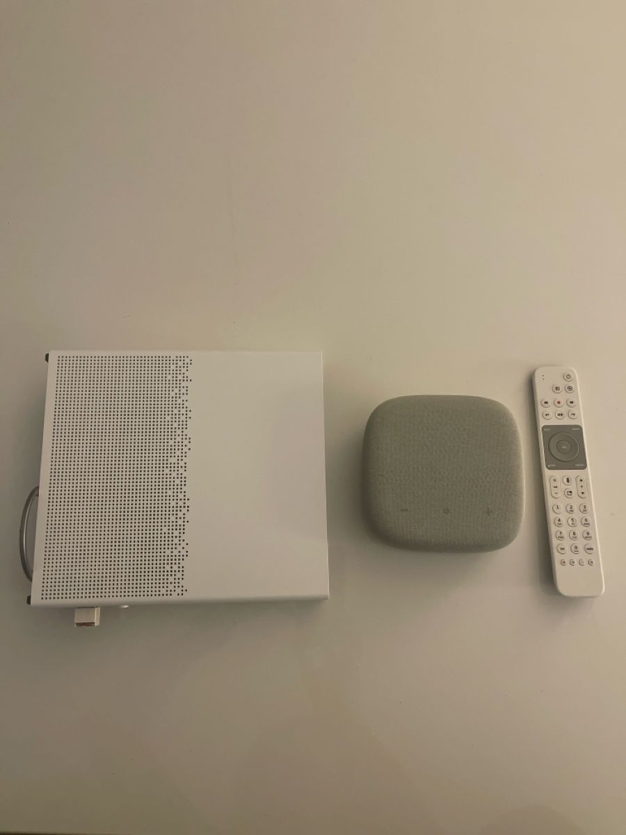 Swisscom Modems & Router: Lot Swisscom – TV Box + télécommande + WLAN Box – Gebraucht aus Nyon von ete_dsl6