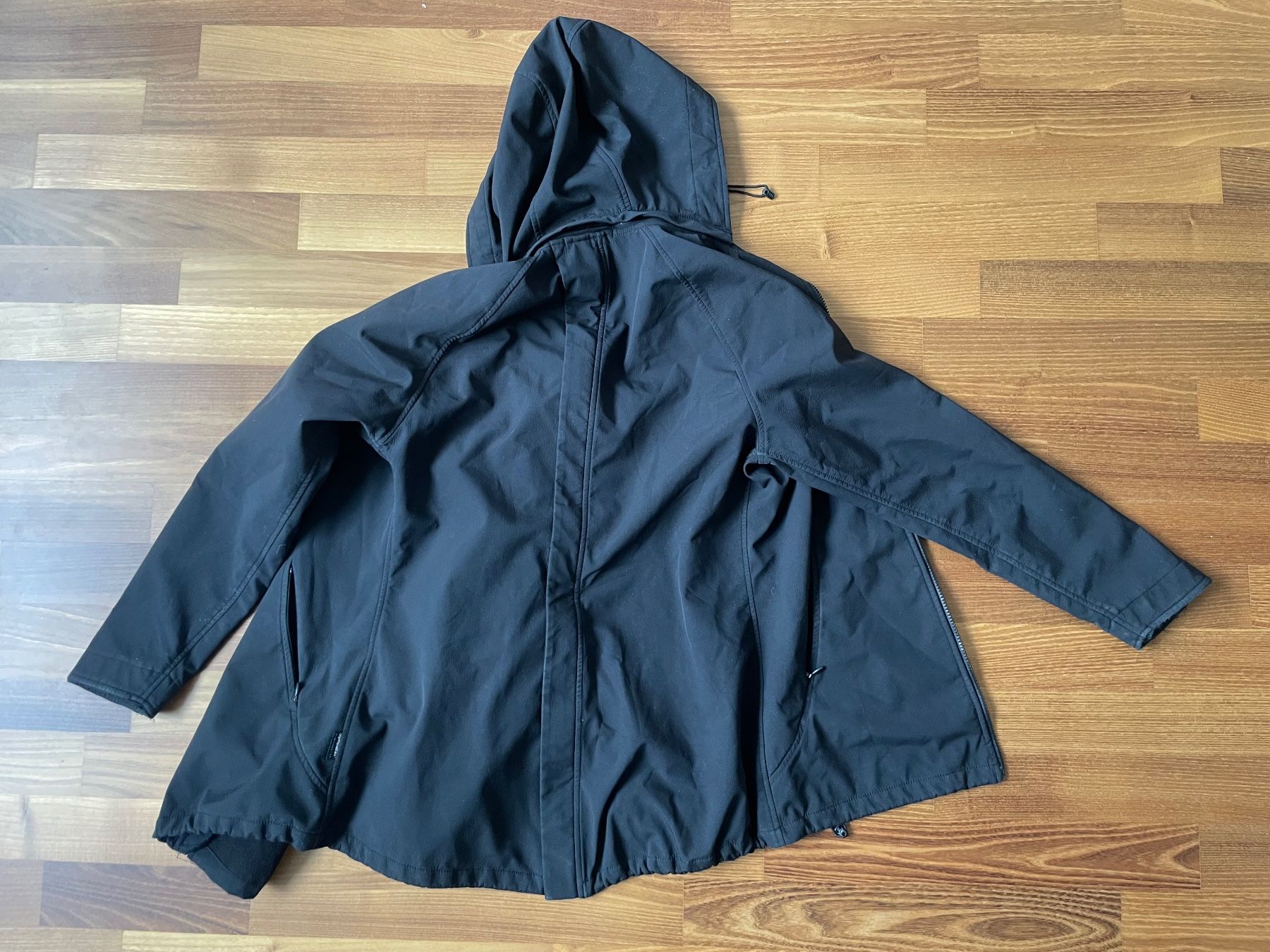 Mamalila Giacche: Tragejacke Mamalila Softshell schwarz Grösse S – Usato da Buchs SG venduto da VintageHomeCH 1