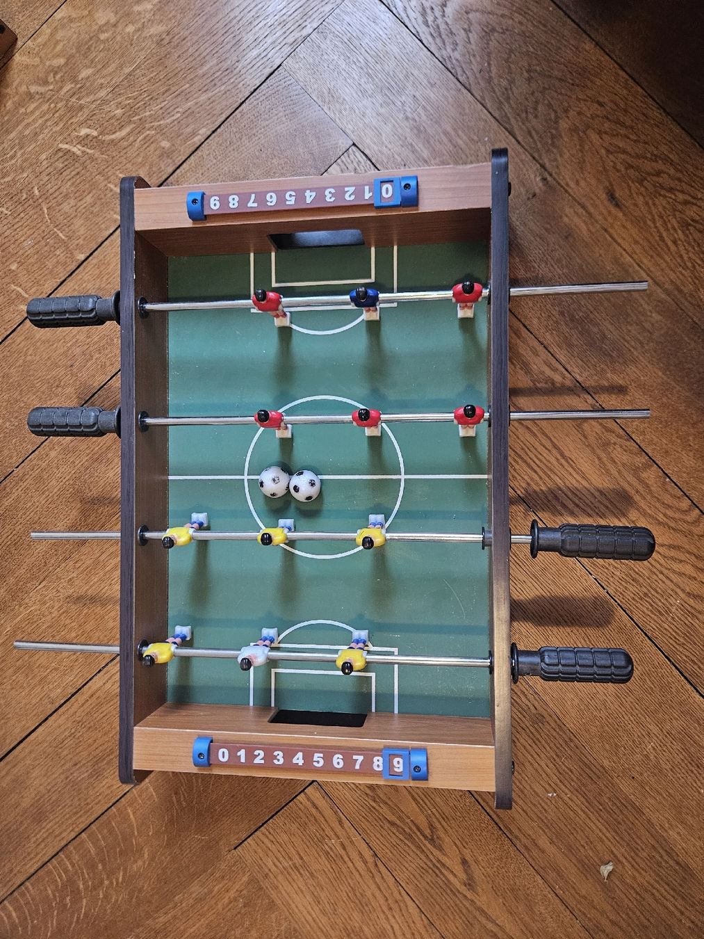 Spiele: Mini Tischkicker – Gebraucht aus Basel von lic_q9m2