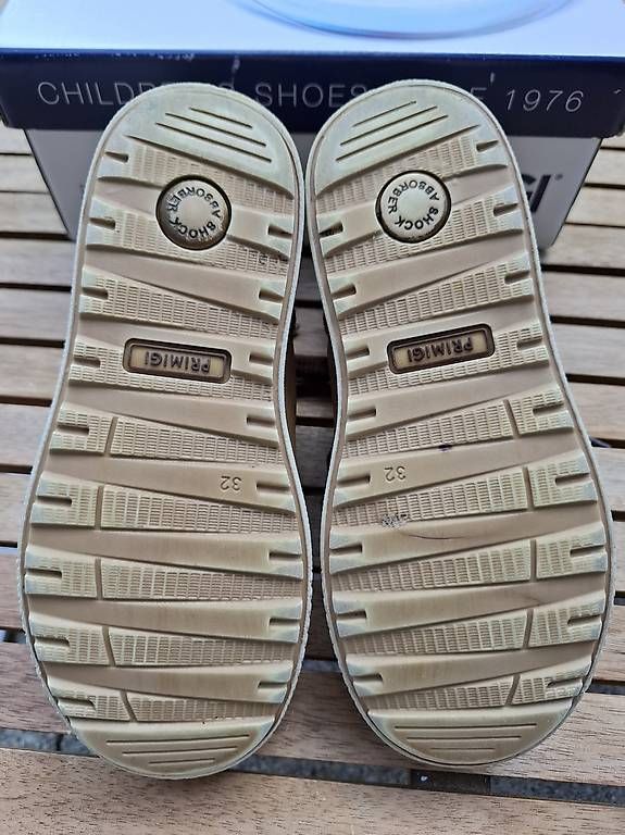 Primigi Scarpe per ragazzi: Primigi Sneakers Gr. 32 – Usato da Männedorf venduto da Einhornmama 1