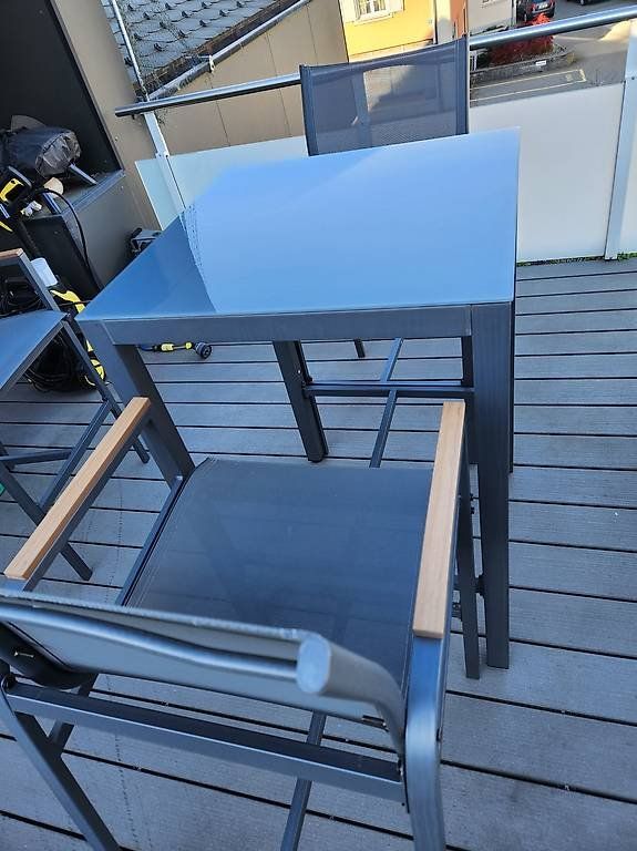 Set di tavolo e panche: 1 Set Outdoor Bartisch mit 2 Stühlen – Nuovo (secondo la descrizione) da Stans venduto da man_tgd9