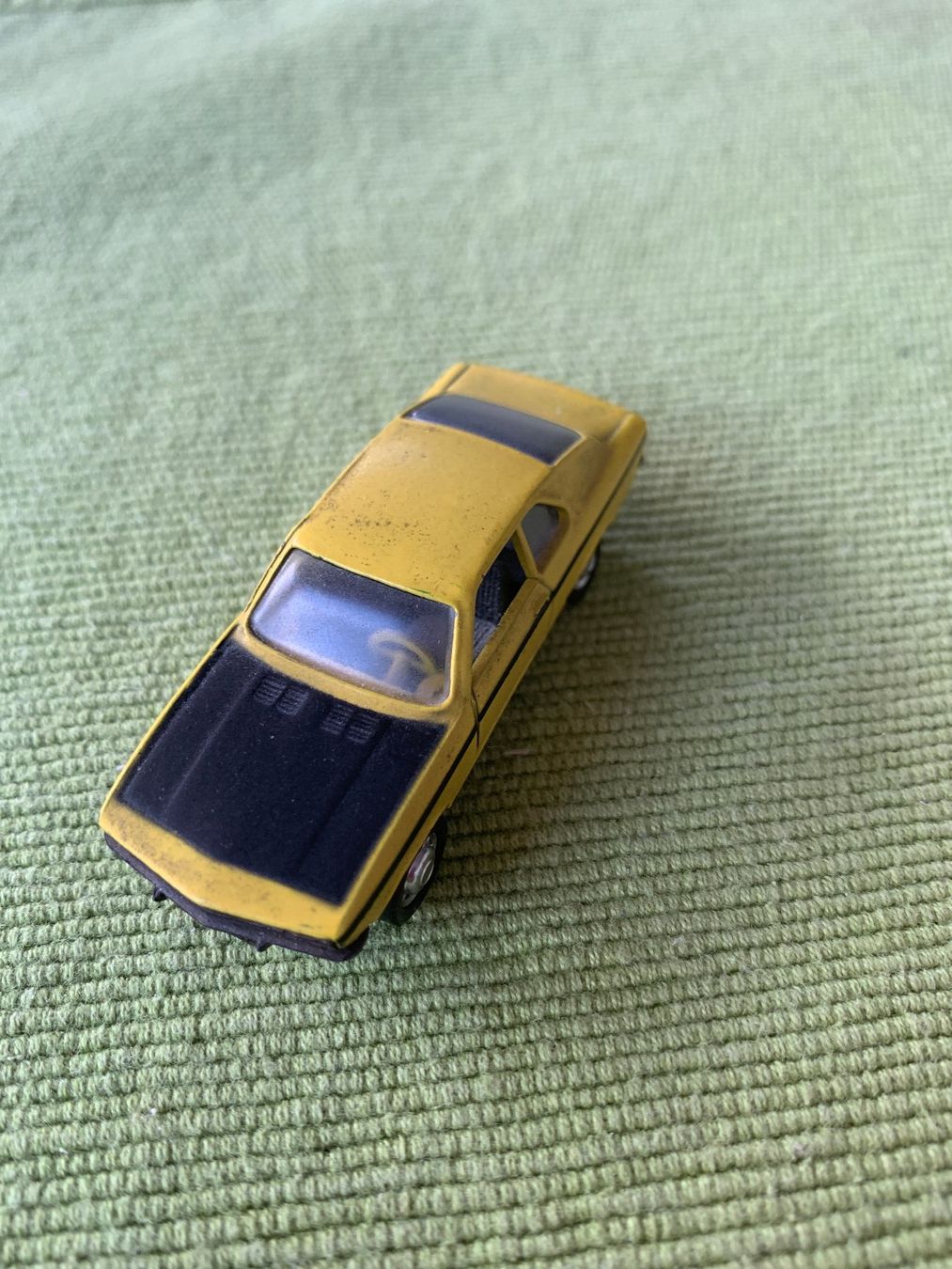 Schuco Modellini d'auto: Opel Manta SR, 1:66 – Usato da Neftenbach venduto da epb_6y5g 1