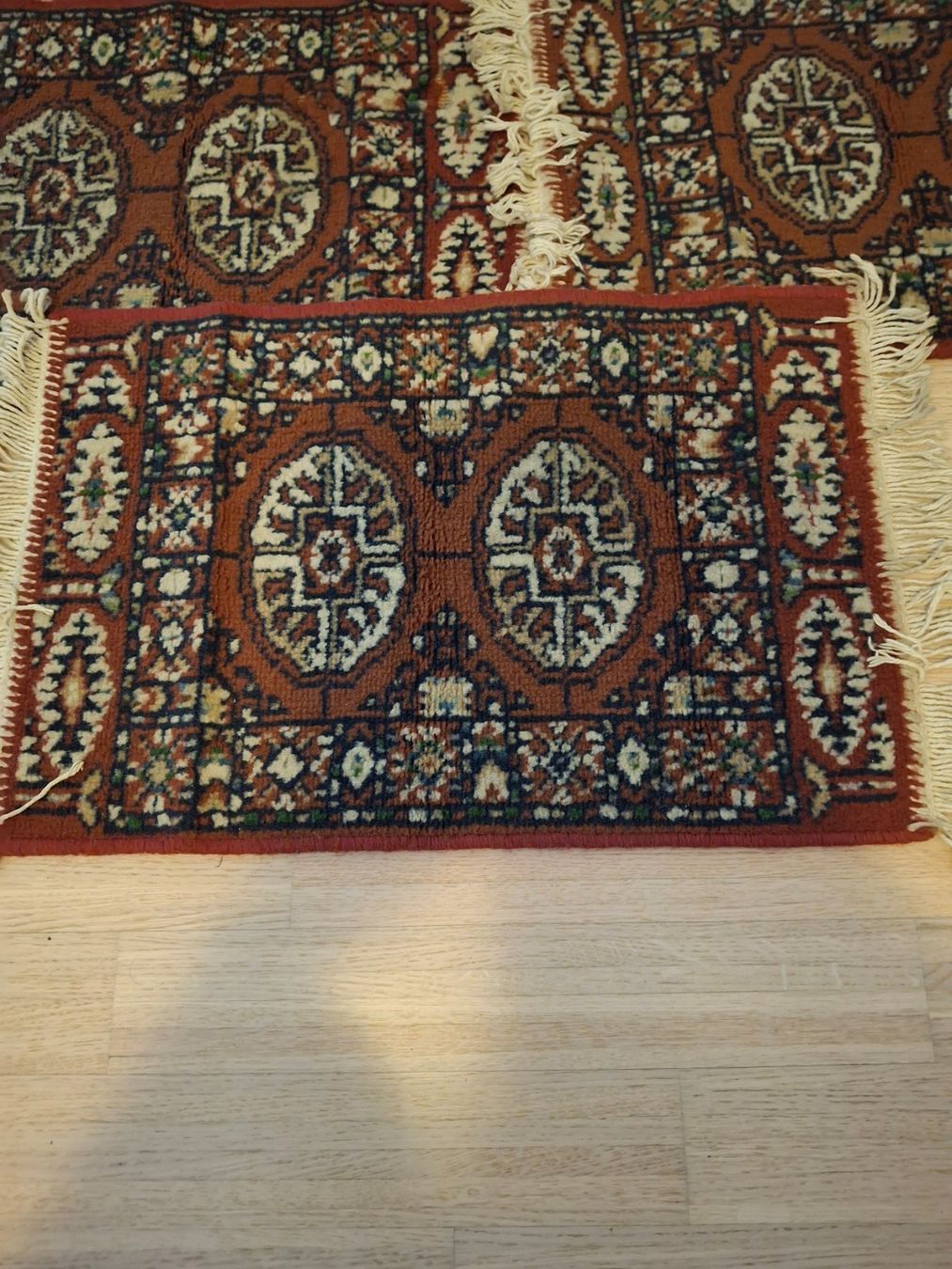Tappeti: Lot mit 3 kleinen Vintage Teppichen – Usato da Dietikon venduto da Hwengi 1