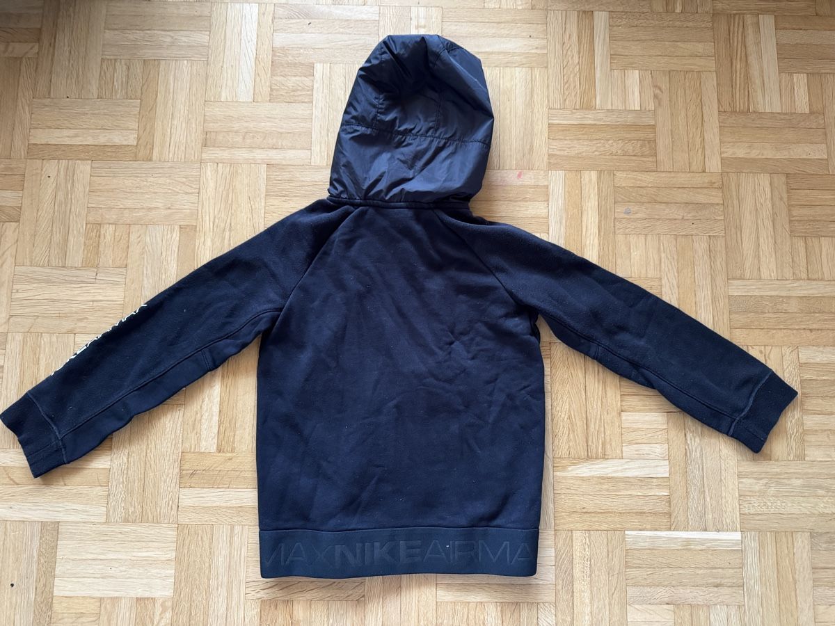 Nike Giacche & Cappotti: Nike Jacke, Grösse 122/128 – Usato da Kleinandelfingen venduto da les_gb7w 1