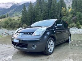 Nissan Note 1.6Tekna Elegantes Schwarz, automat(MFK) 99417km