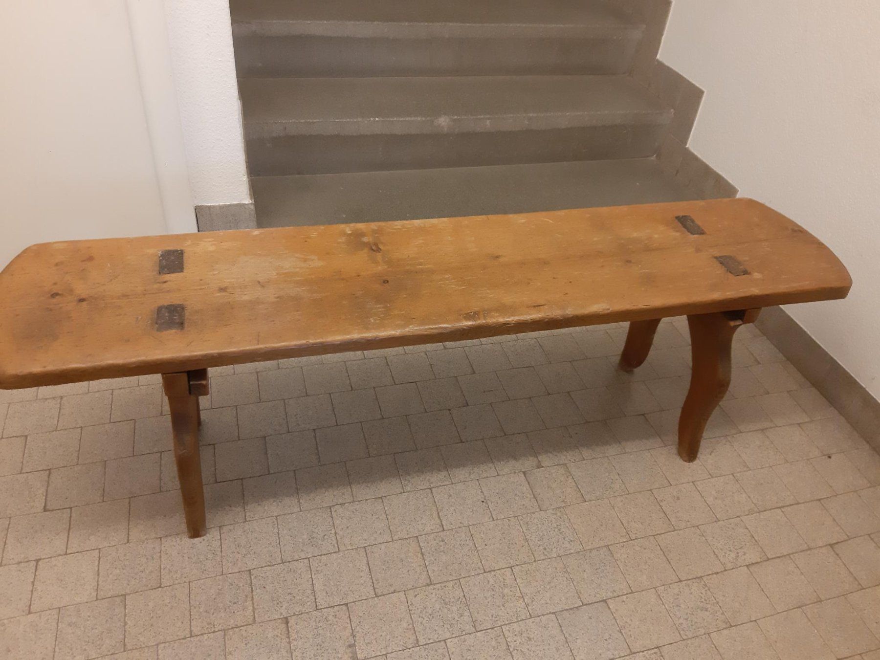 Panchine: Antike Holzbank – Usato da Zürich venduto da Mondmatrose01