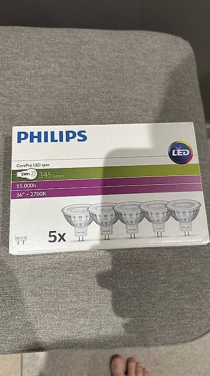 Philips Lampade: Philips CorePro LED spot GU5.3 – Usato da Pfäffikon ZH venduto da narteq 1