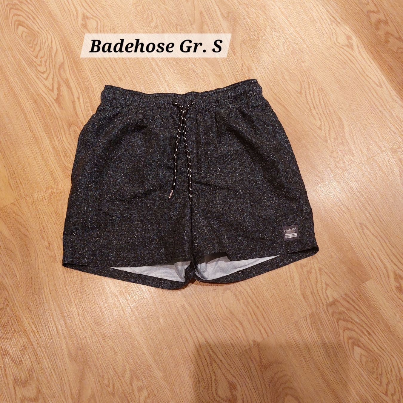 Lotti di vestiti: Herren/ Jungs Kleider Gr.S – Usato da Stans venduto da Stupsi11283 3