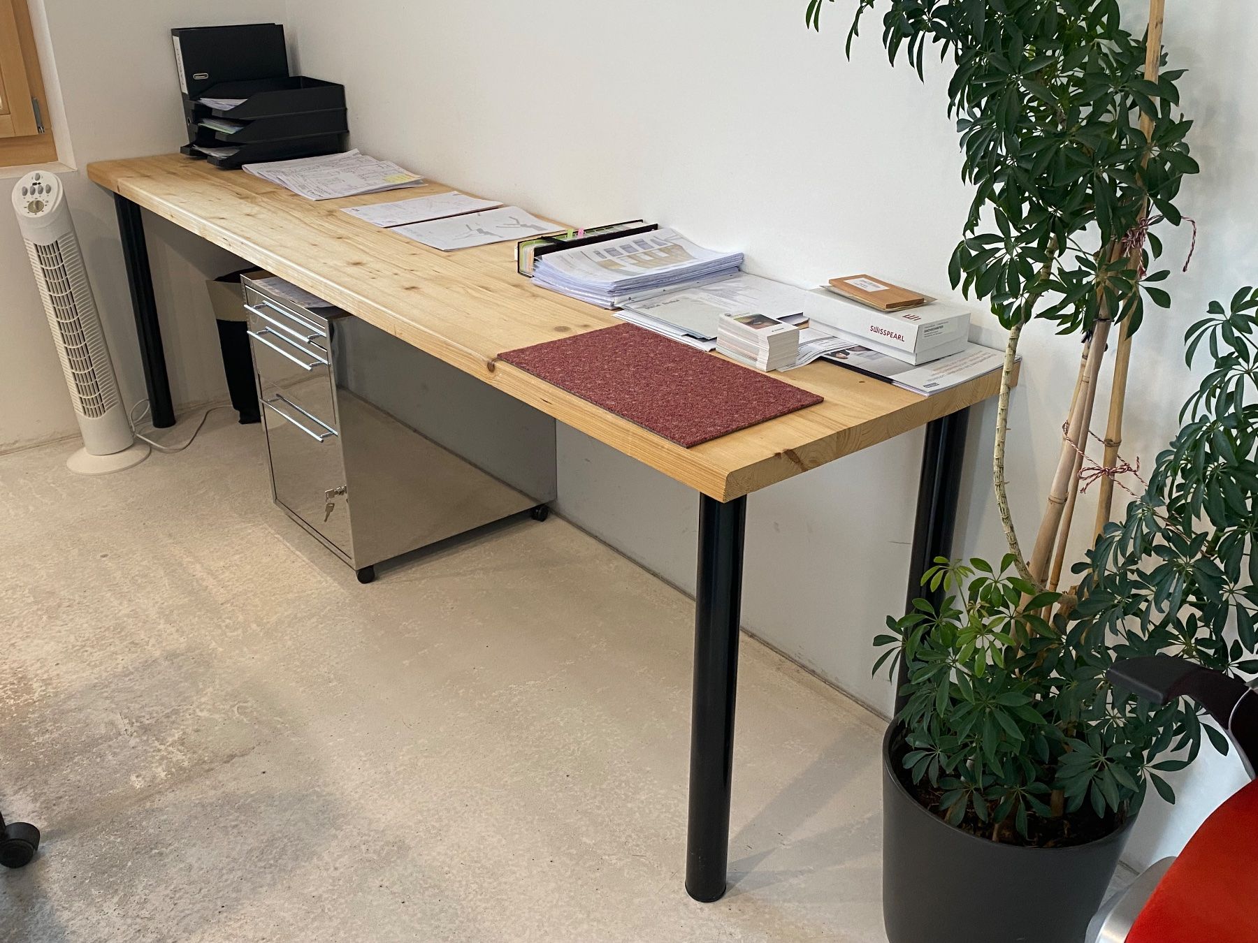 Tavoli: Zeitloser Bürotisch – Usato da Chur venduto da has_f8lc