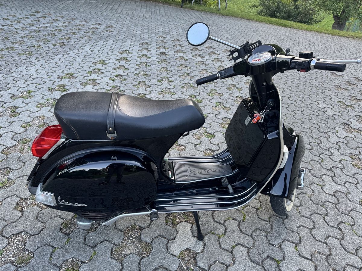 Vespa Scooters: Piaggio Vespa PX 125 – D'occasion à Biel/Bienne par Louana4 3