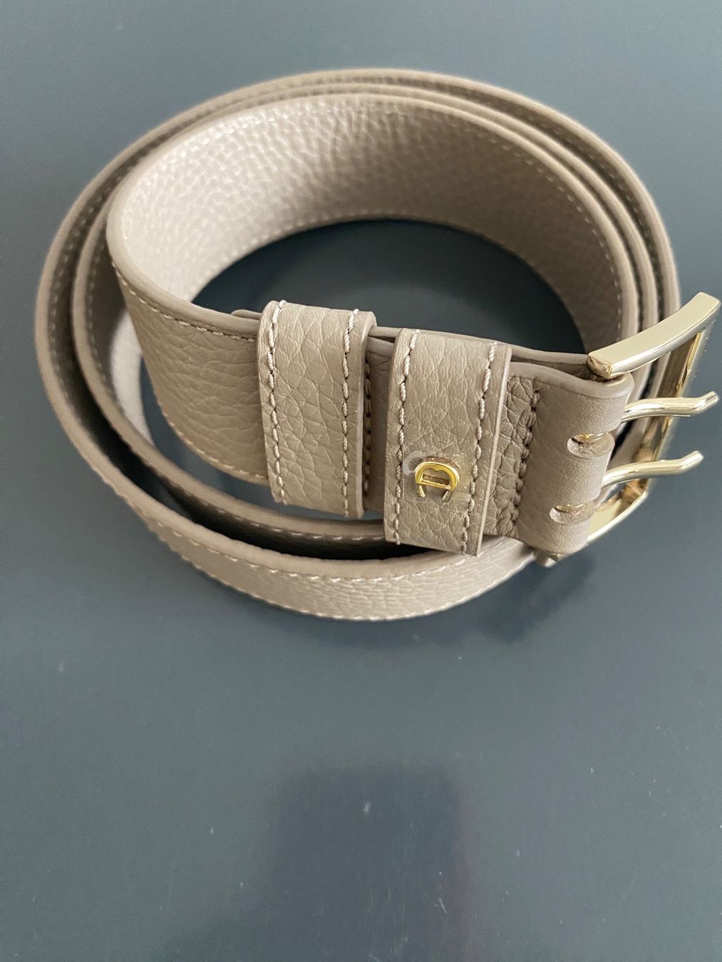 Aigner Taschen für Damen: Aigner Bauchtasche beige/ètoupe. NEU – Neu (gemäss Beschreibung) aus Zug von Pereromi 3