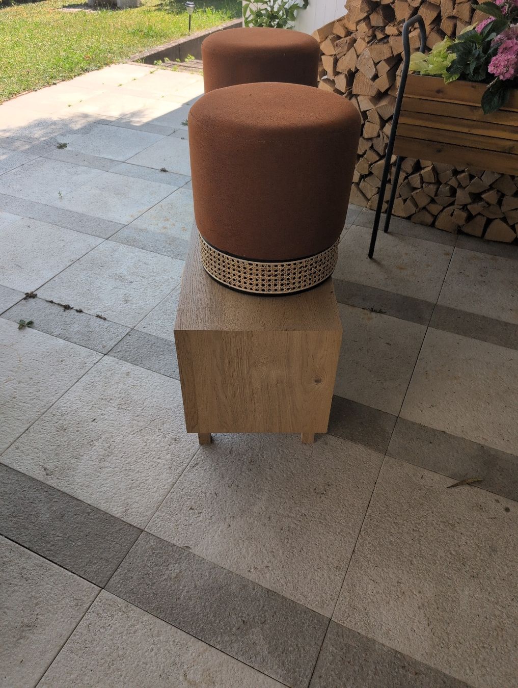 Mobili TV: Lowboard with 3 doors and 2 stools light wood good condition – Usato da Adliswil venduto da len_6fsr 2