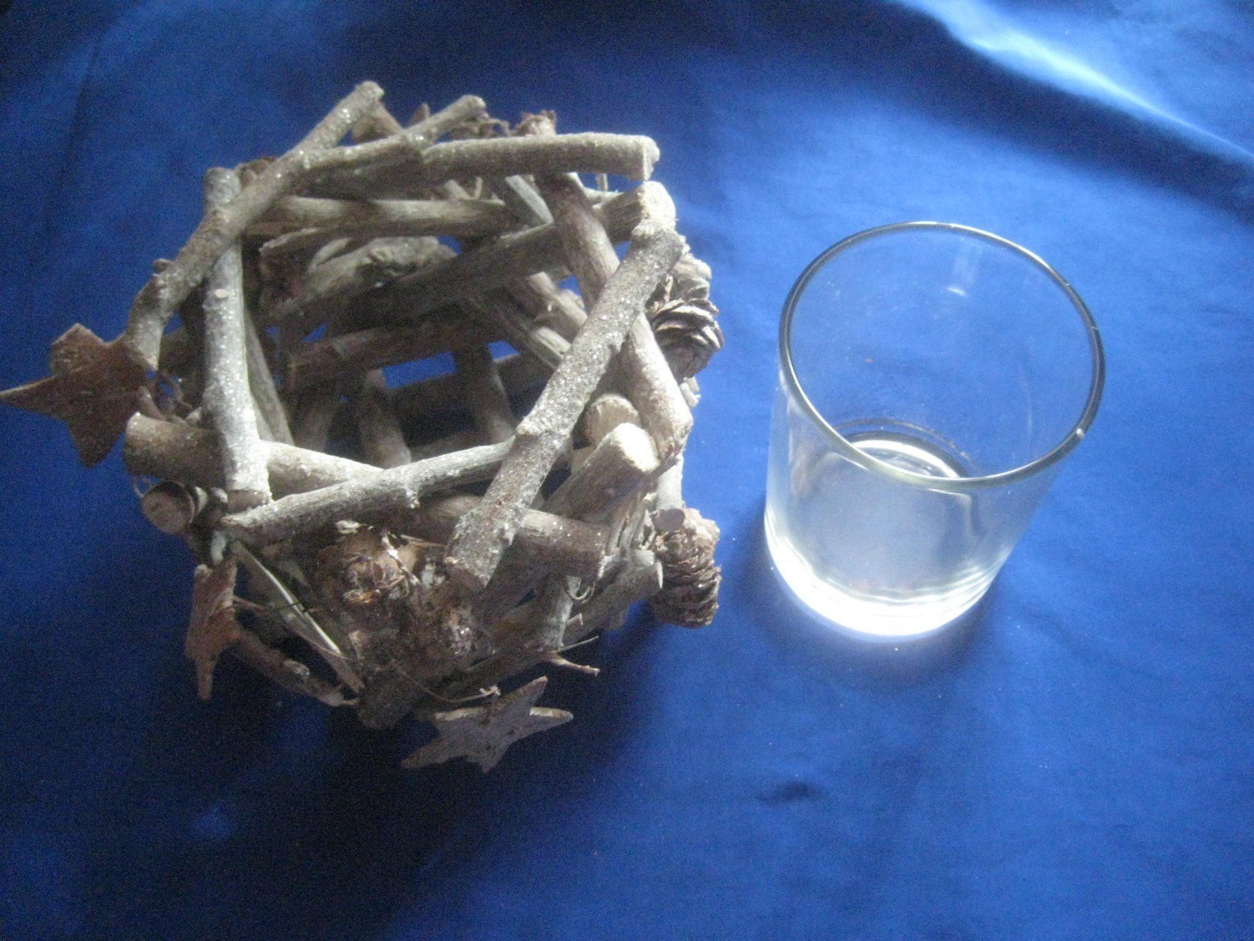 Articles en bois: HOLZ   KÖRBCHEN  MIT GLAS – D'occasion à Uster par flocke1 2