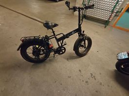 E-Velo, Fat, 2 Akkus, 250w Unterstützung 25 Km/h, faltbar