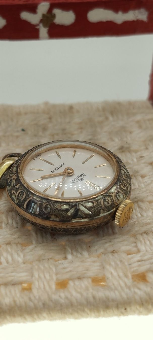 Ciondoli: Pendentif montre vintage argent – Usato da La Chaux-de-Fonds venduto da jac_9llg 2