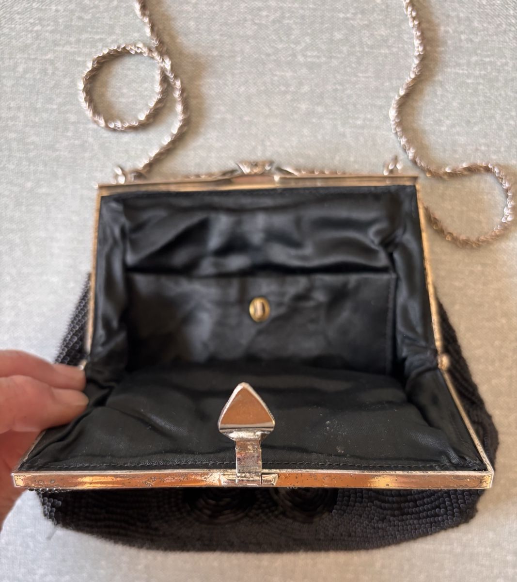 Taschen für Damen: Antike Handtasche – Gebraucht aus Zürich von gucks 1