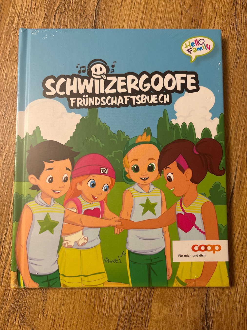 Libri: Hello Family Freundebuch – Nuovo (secondo la descrizione) da Bülach venduto da ter_6jf8