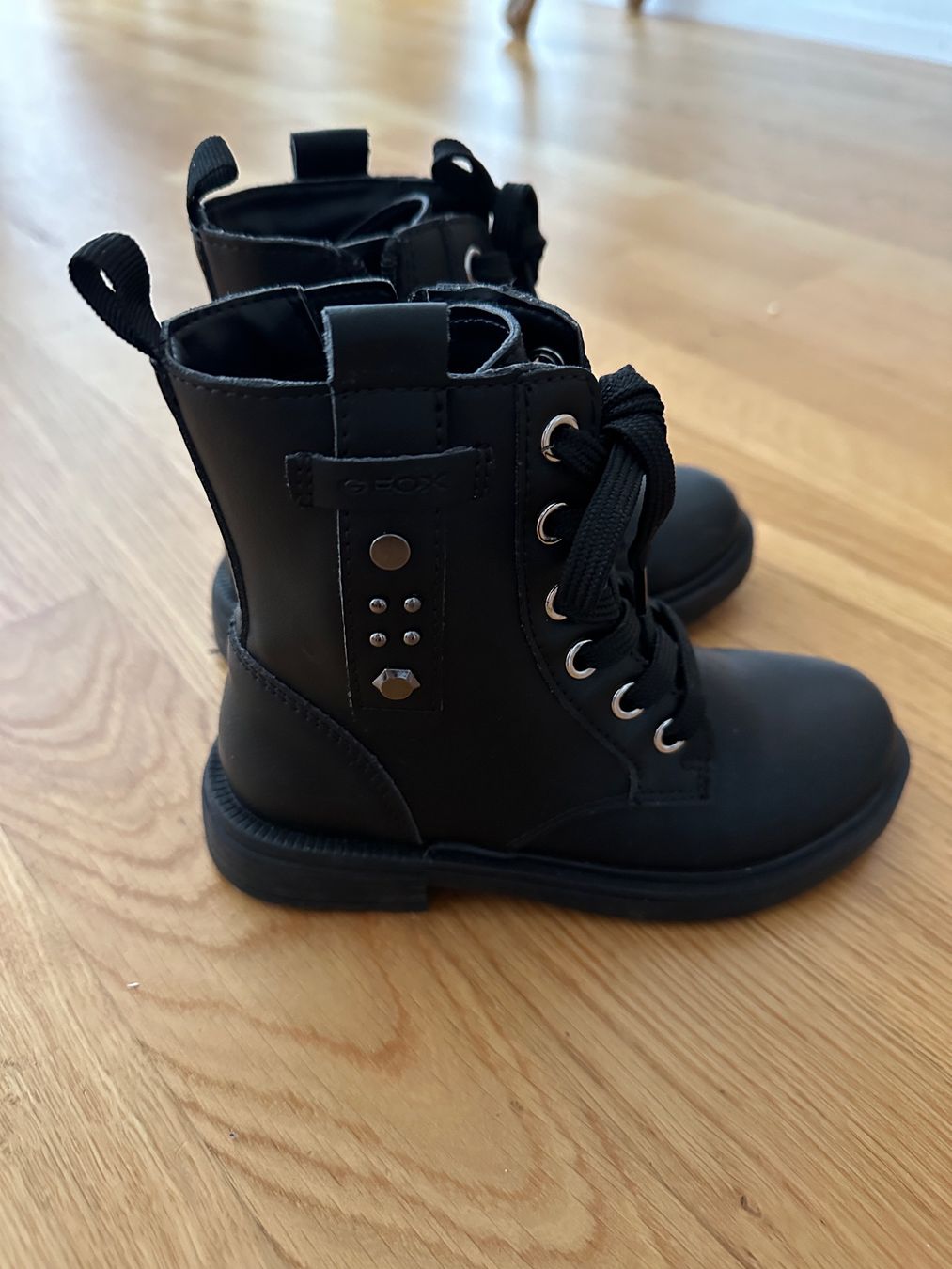 Geox Scarpe per ragazze: Geox Stiefel Gr. 28 – Usato da St. Moritz venduto da dferrarini 1