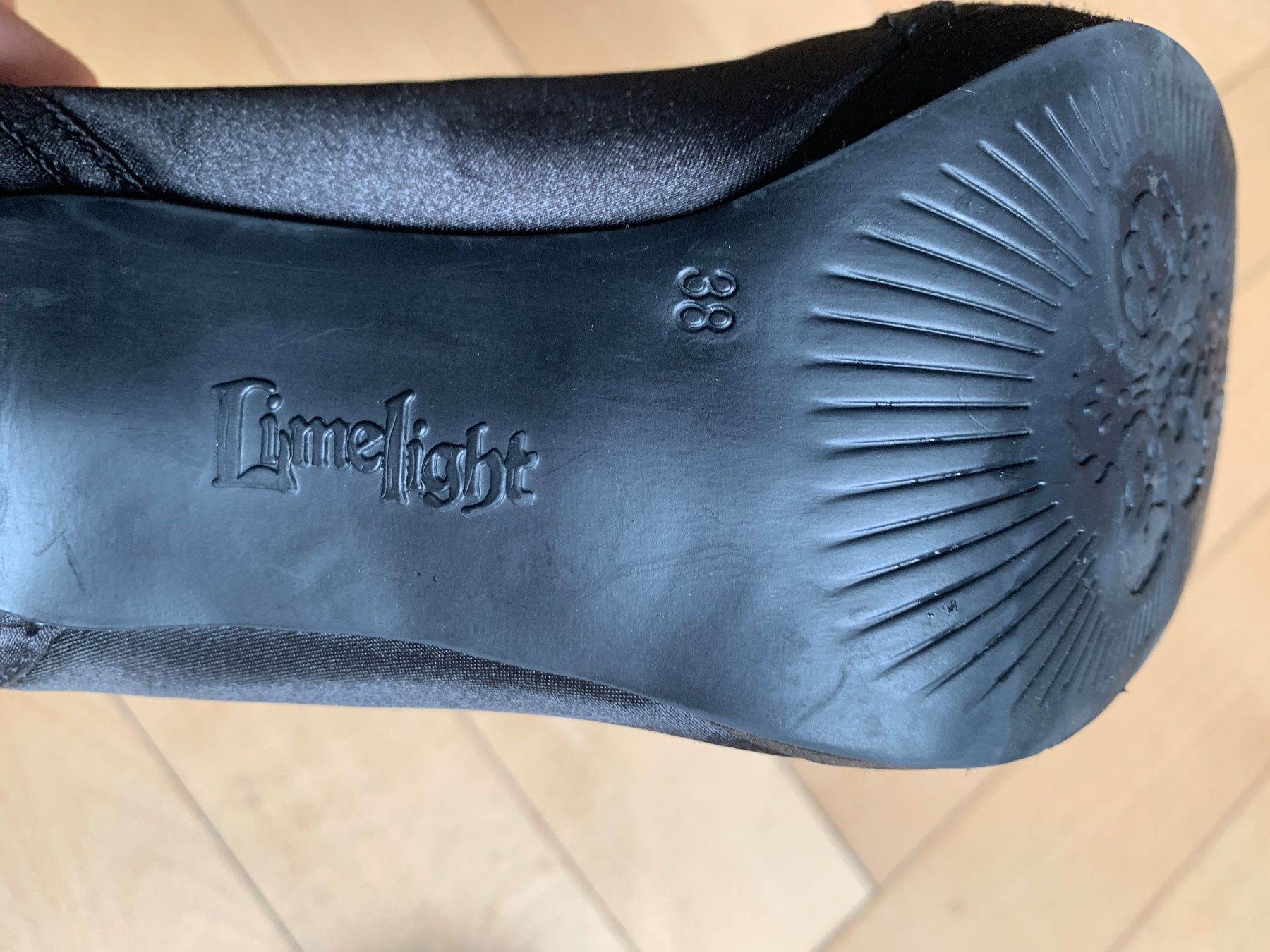 Scarpe da donna: Schwarze High Heels/Pumps, Limelight, Gr. 38 – Usato da Bern venduto da demalla 7