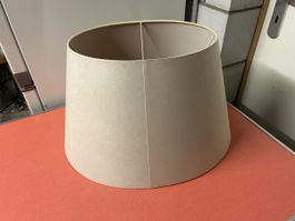 Lampenschirm beige oval und Konisch Breite 46 cm. guter Zust