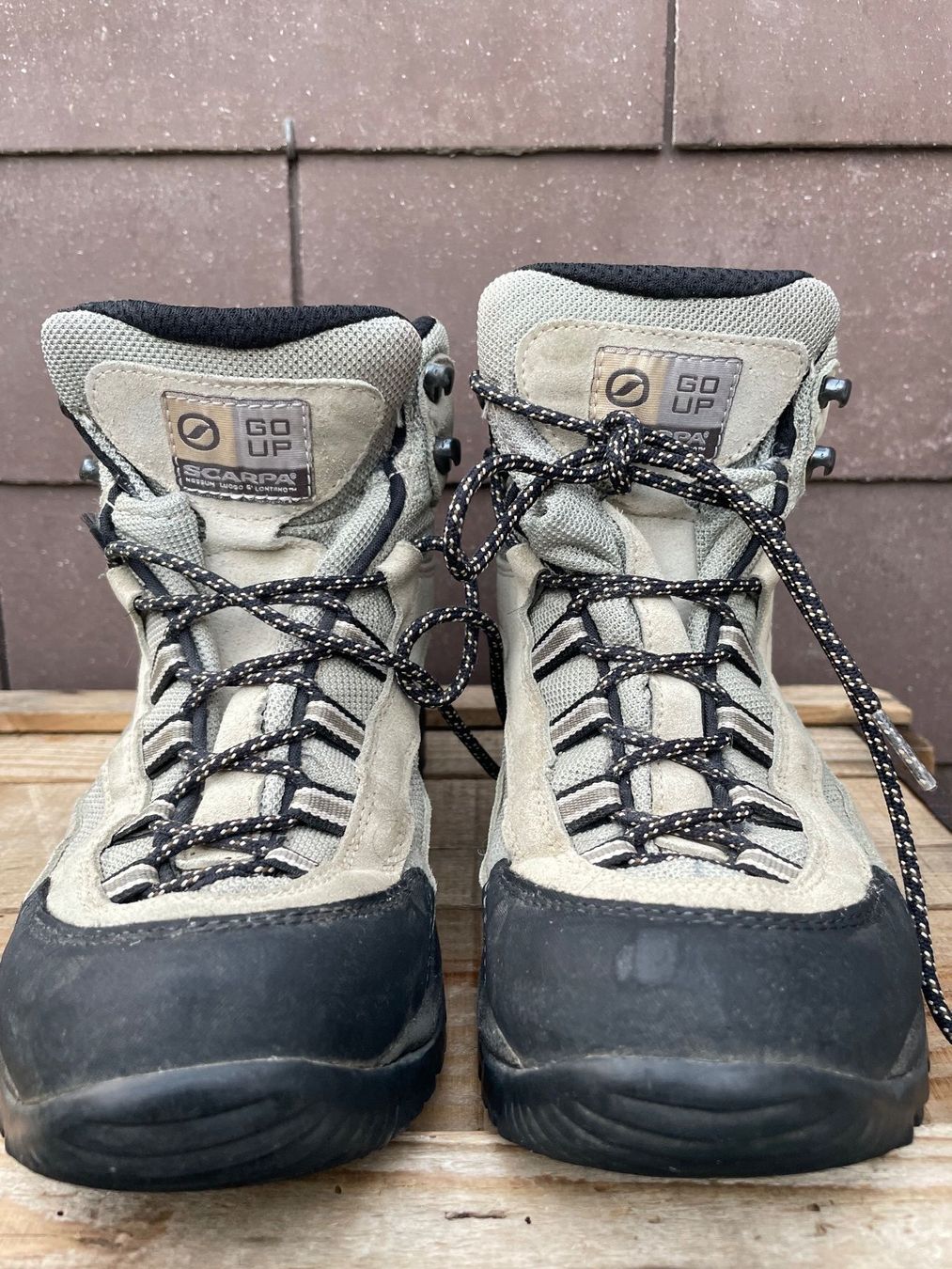 Scarpa Scarpe da donna: Scarpa Wanderschuhe, Top Zustand, Größe 39.5 – Usato da Luzern venduto da nilabintang 1