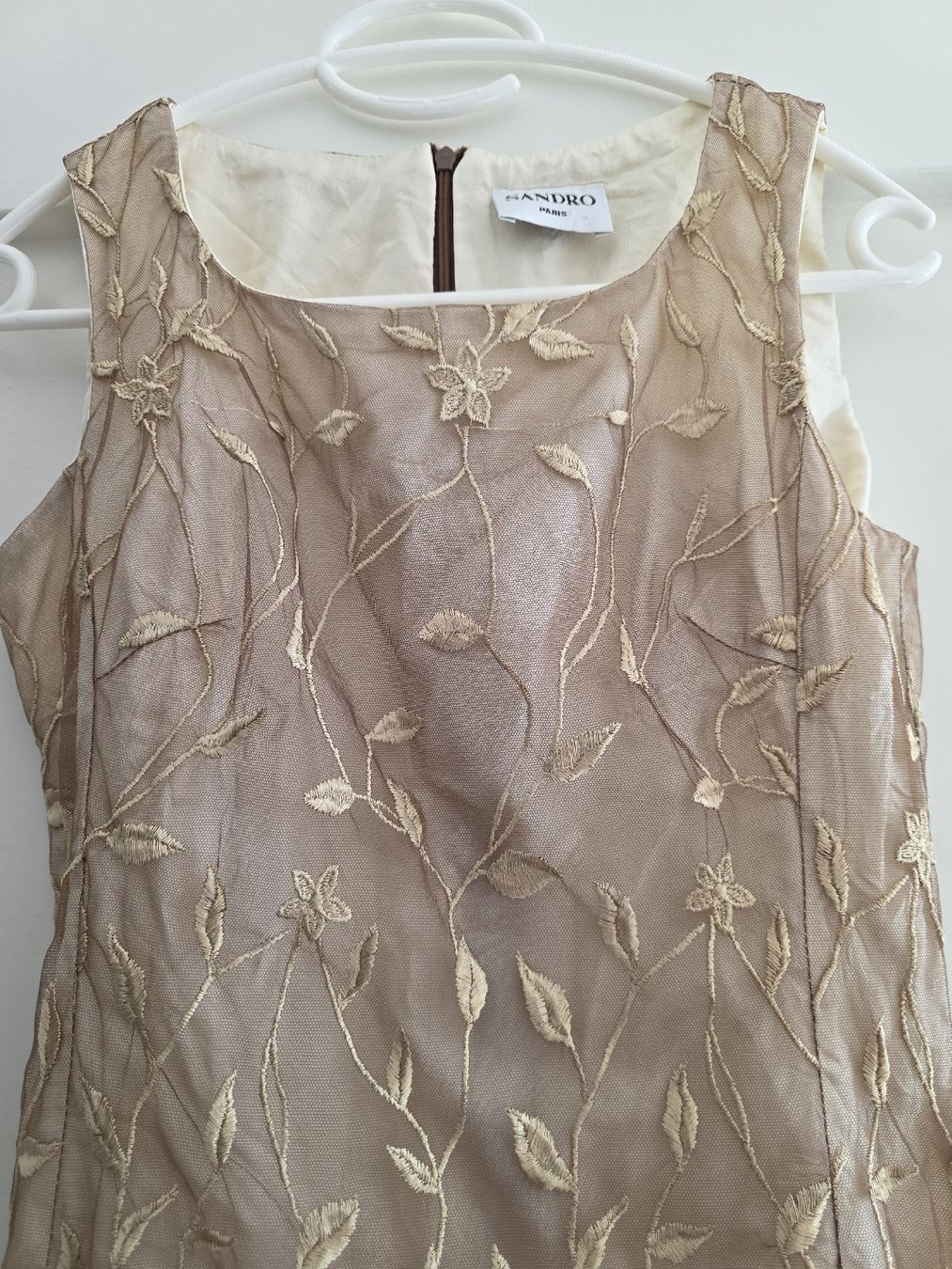 Sandro Robes: Sandro Gold/Beige Dress with Flower Patterns – D'occasion à Zürich par lit_n7pb 2