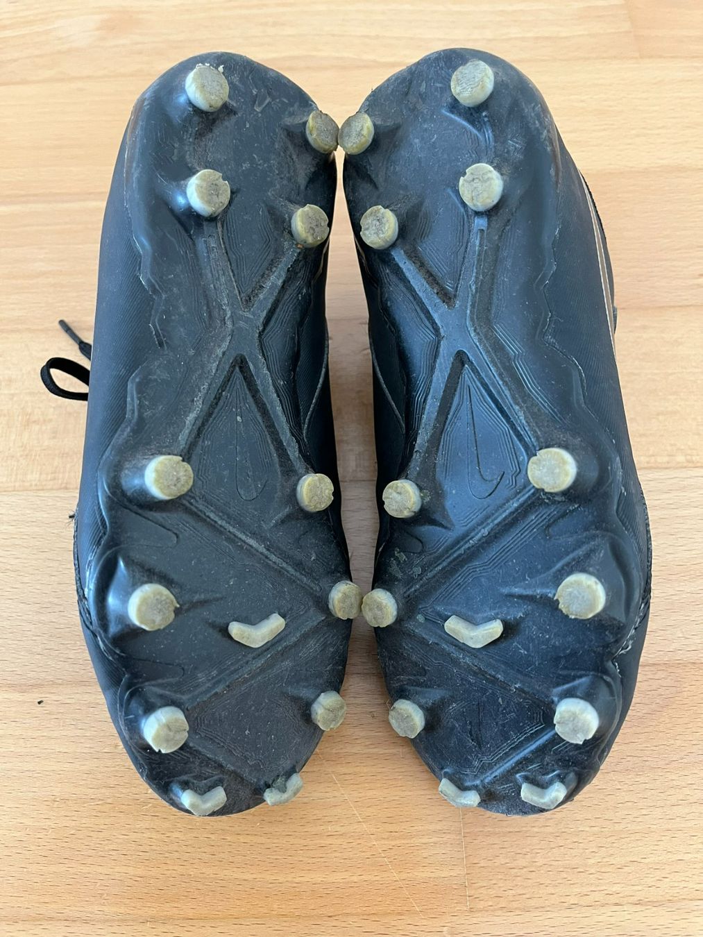 Nike Scarpe per ragazzi: Fussballschuhe mit Nocken von Nike – Usato da Muttenz venduto da Juvenile33 4