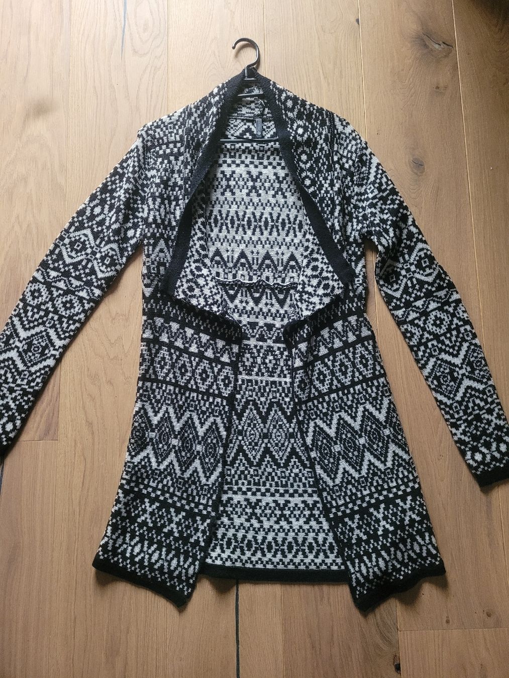 Giacche: Langer cardigan Boho ethno Hippie Gothic – Usato da Brienz BE venduto da Zwiback20