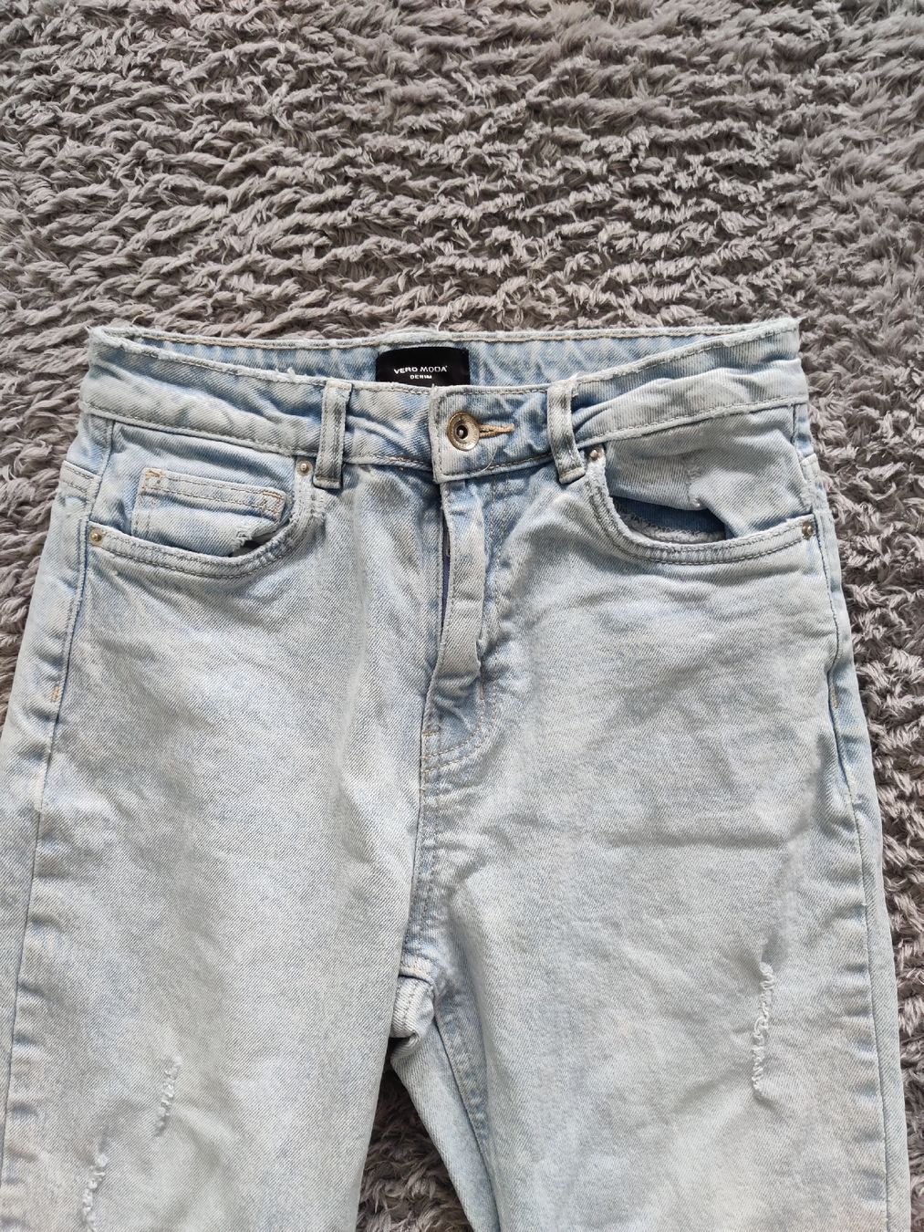 Vero Moda Jeans: Vero Moda Jeans – Gebraucht aus Pieterlen von Saemelili 1