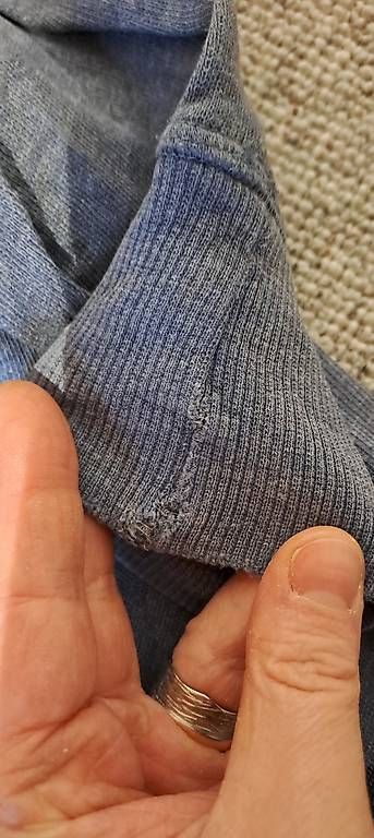 Pullover & Sweatshirts: Kapuzen Pullover Gr.S – Gebraucht aus Wasen im Emmental von Cardmaster-Snowwhite 1