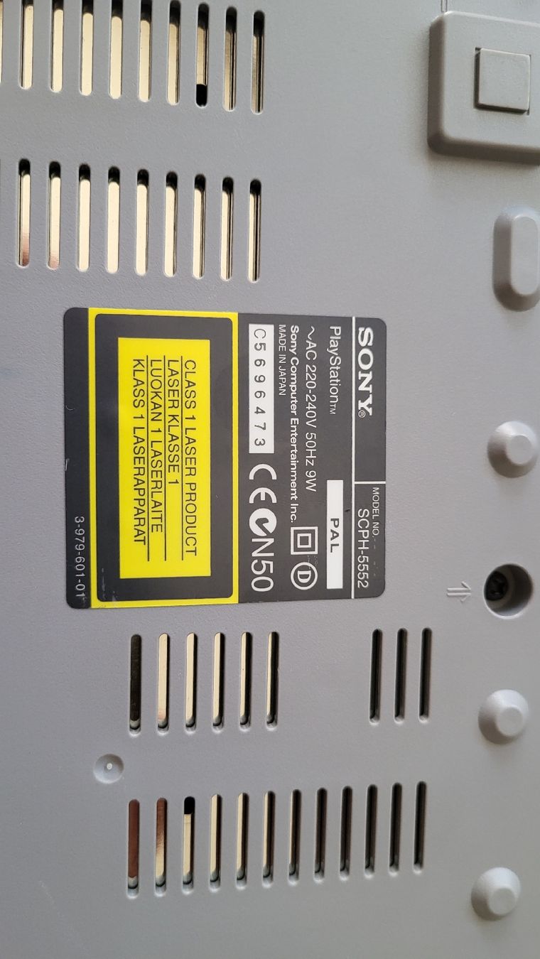Sony Konsolen: Playstation 1 Konsole HDMI, Controller & 4 Spiele – Gebraucht aus Biel/Bienne von Retrohr 4