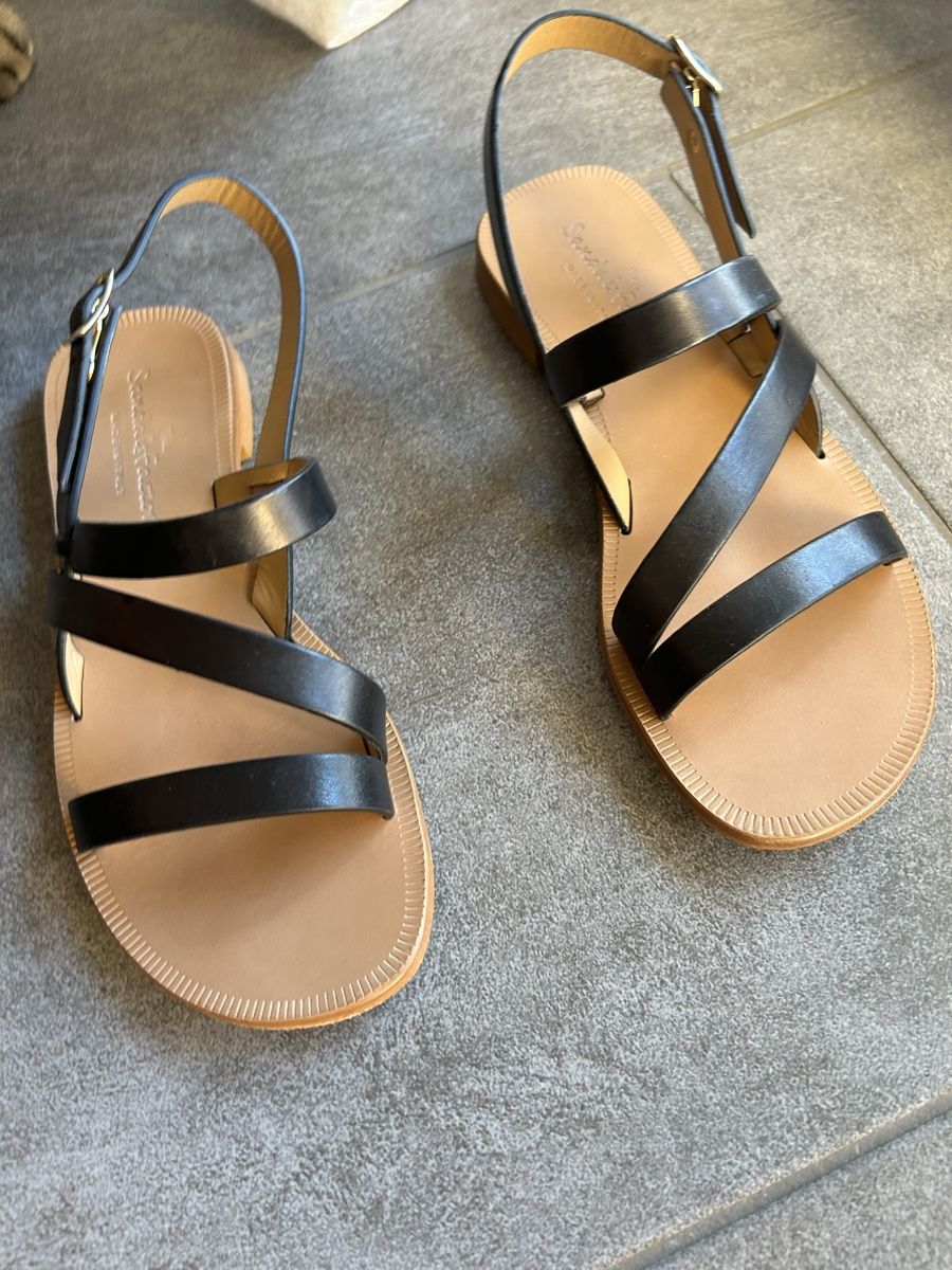Scarpe da donna: Sandales noires cuir pointure 37 – Usato da Gorgier venduto da hcaroline4 2