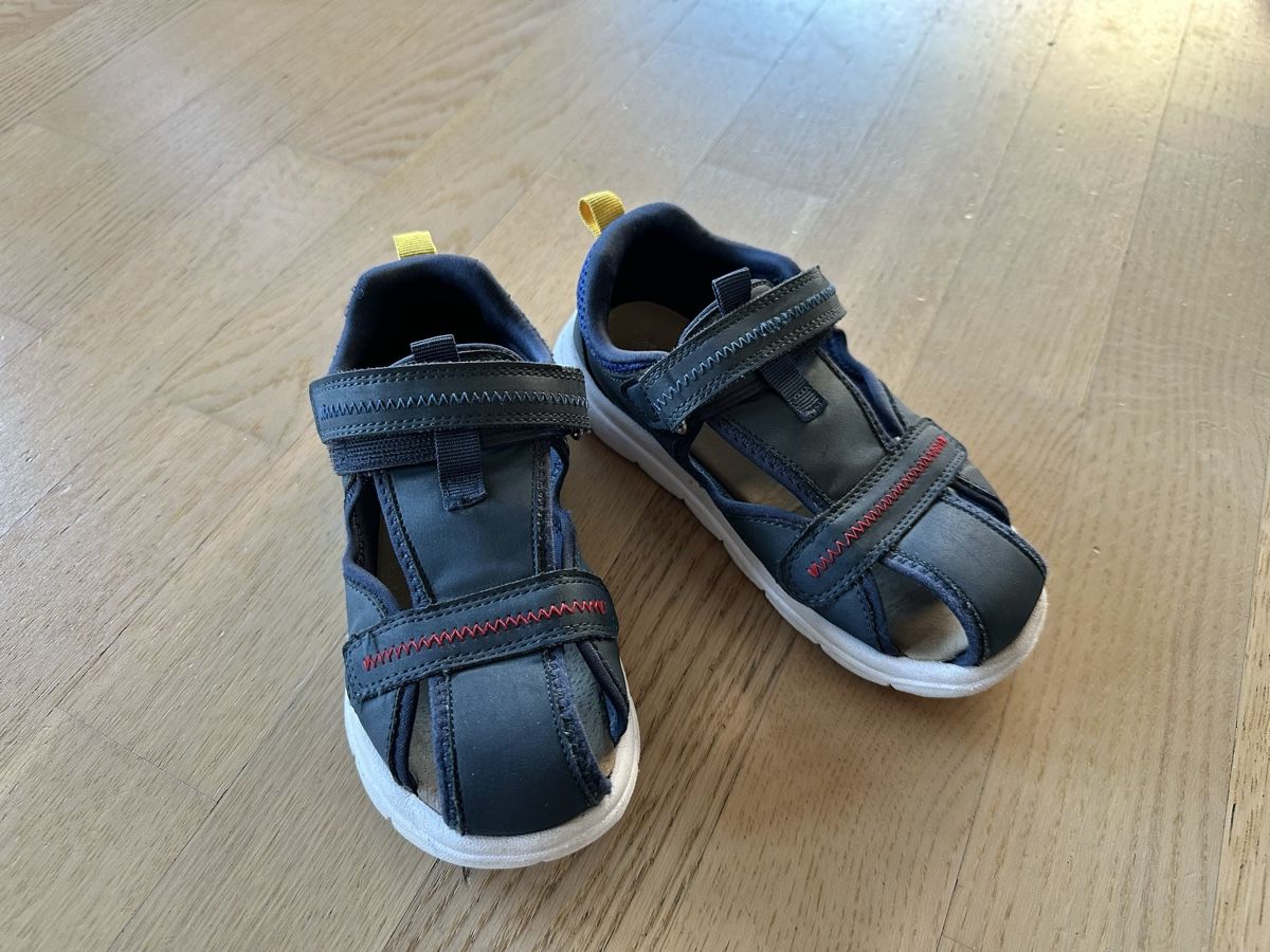 Schuhe für Jungen: Sandalen Gr. 30 – Gebraucht aus Kleinandelfingen von Elader