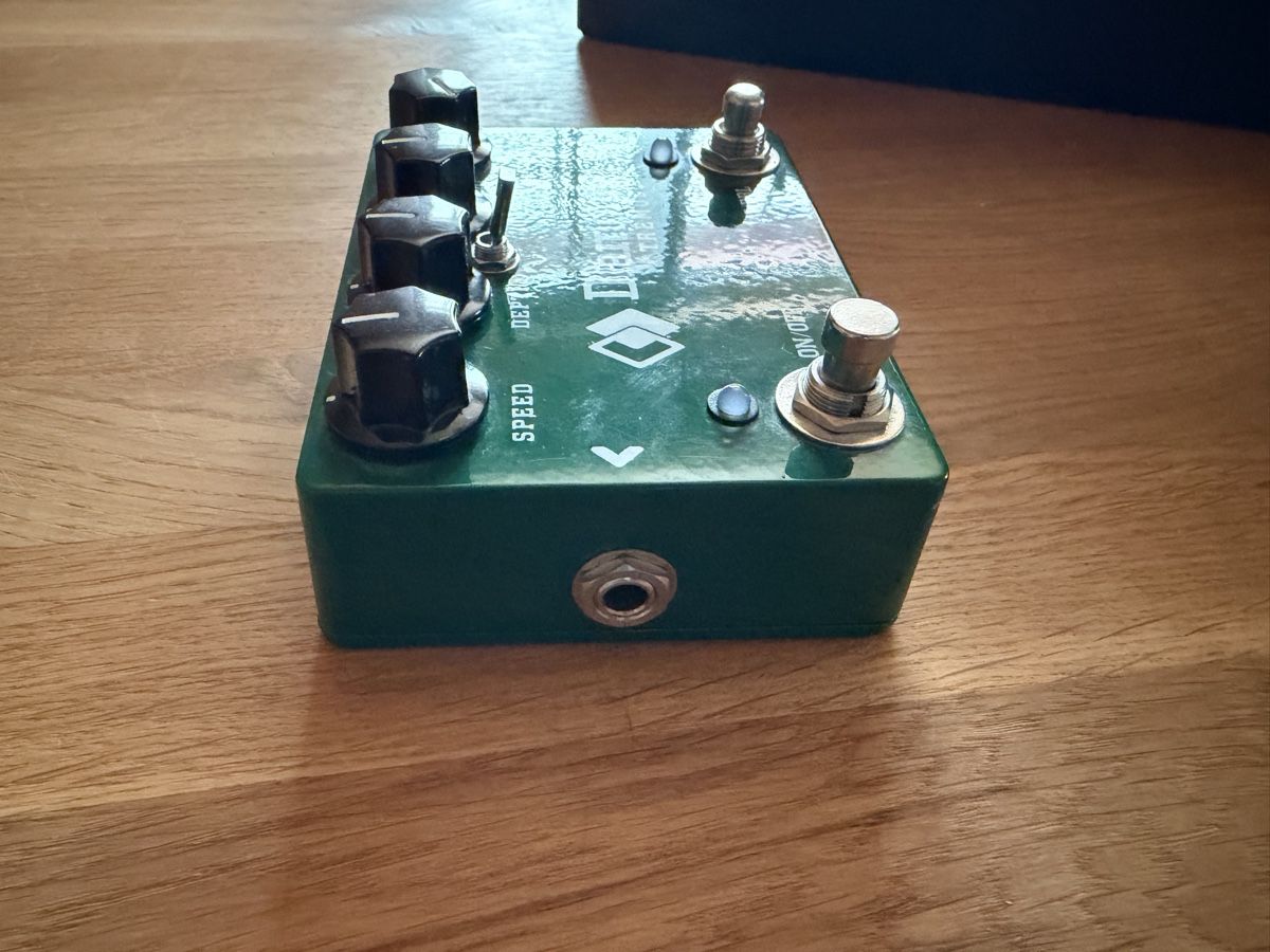 Musikinstrumente: Diamond Tremolo Guitar Effect Pedal – Gebraucht aus Vordemwald von gerard.green 2