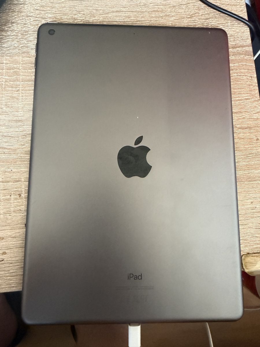 Apple Tablet PC: Apple iPad 8. Generation, guter Zustand, – Nuovo (secondo la descrizione) da Basel venduto da nt0_8qjm 1