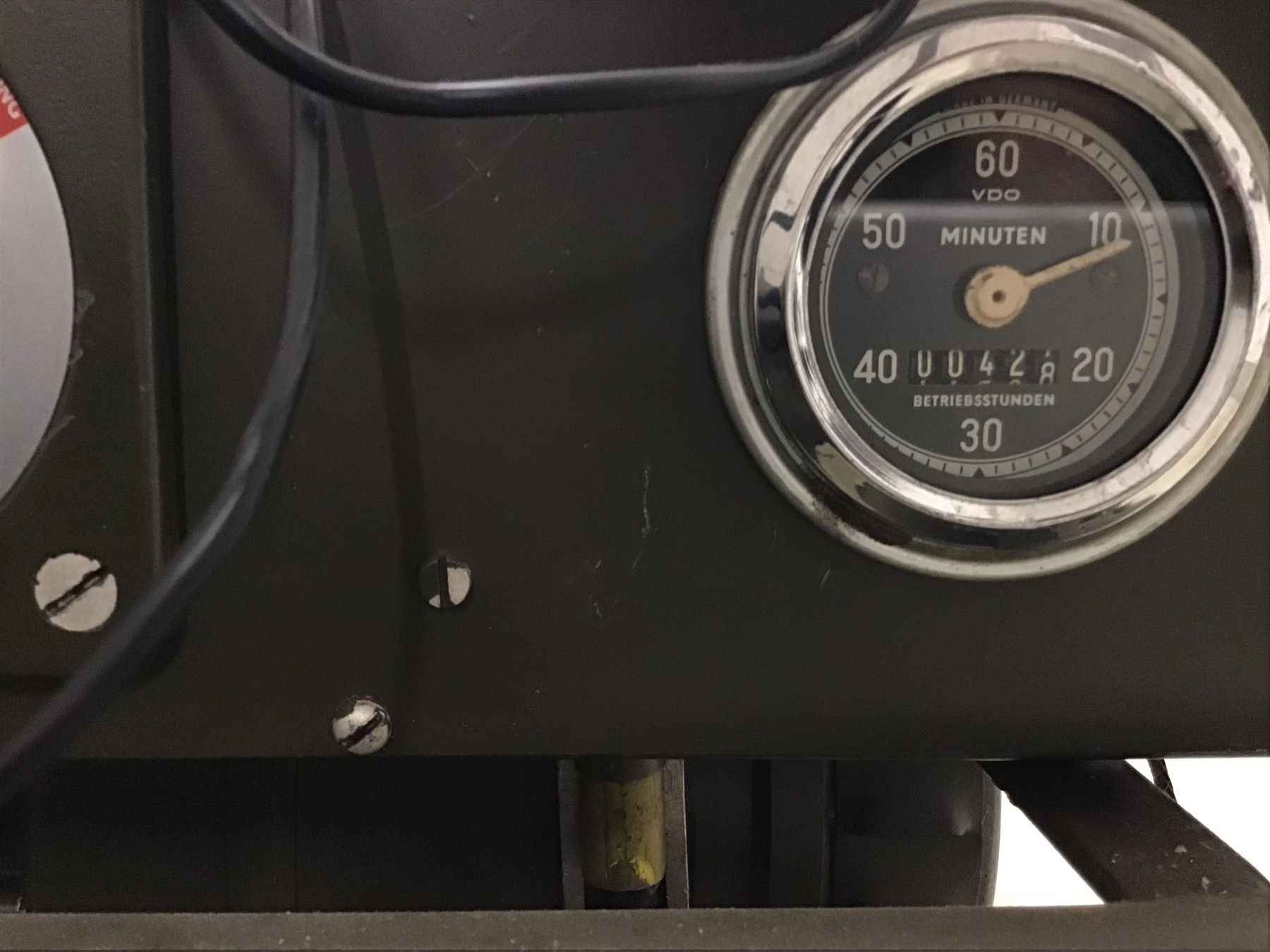 Generatori di corrente: Generator Armee 12 Volt 4-Takt Motor – Usato da Rüschlikon venduto da am6000 4