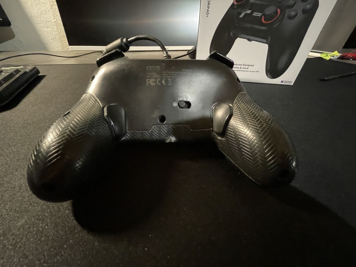 Controller: HORI HORIPAD+ Controller für Nintendo Switch – Nuovo (secondo la descrizione) da Basel venduto da Erna3 2