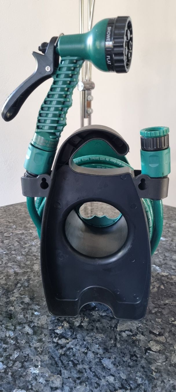 Tubi & Tubi flessibili: Gartenschlauch mit Sprühkopf und Aufroller neu – Nuovo (secondo la descrizione) da egliswil venduto da Maggy6 2