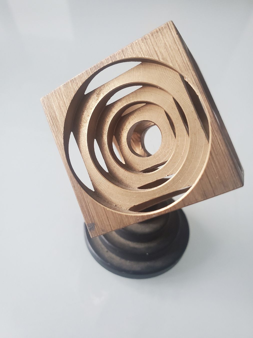 Tutte le decorazioni: Geometrische Figur aus Metall – Usato da Frauenfeld venduto da BeneFull 3