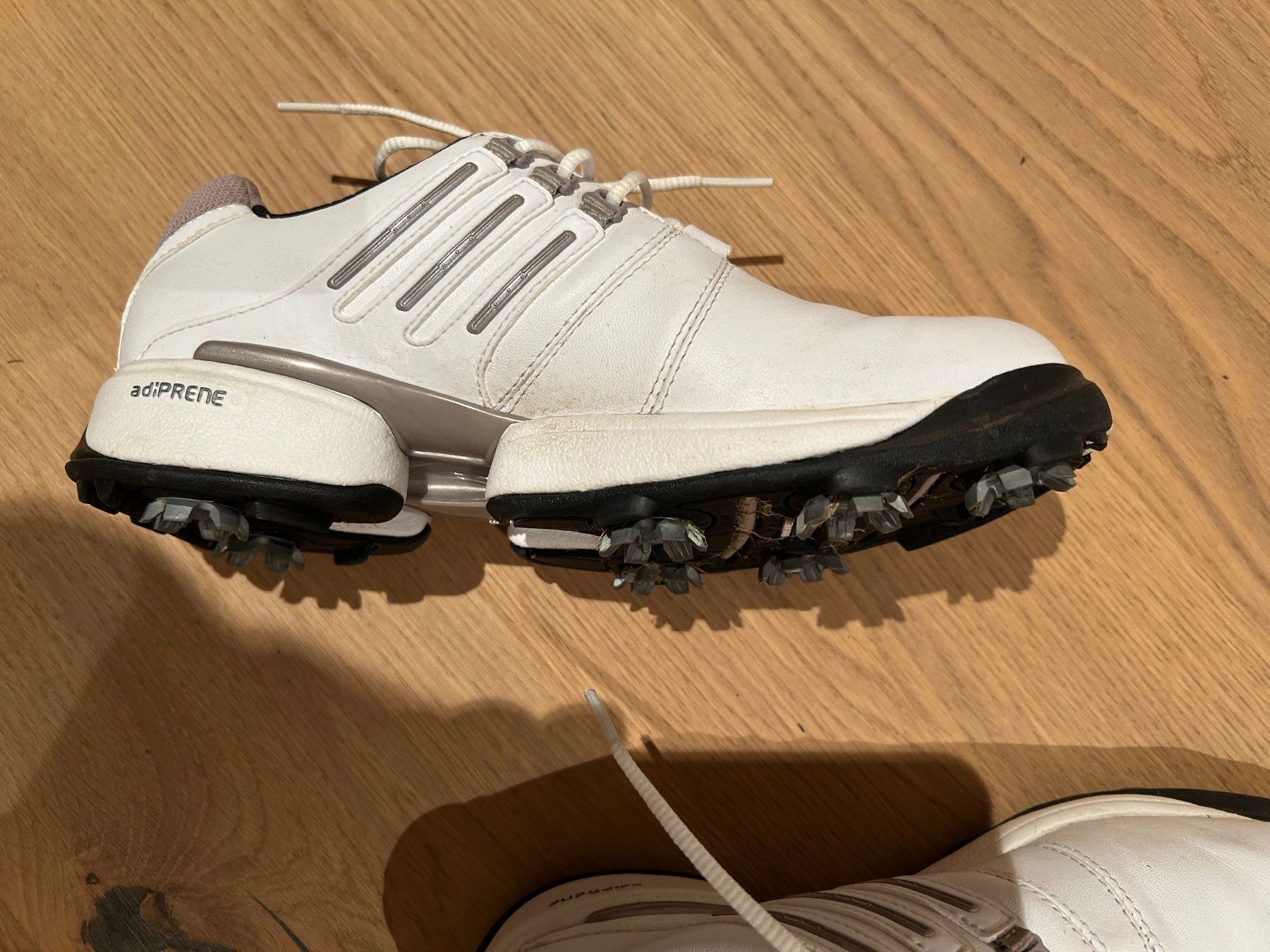 Adidas Damenschuhe: Golfschuhe von Adidas Gr.38 – Neu (gemäss Beschreibung) aus Klosters von 4xxsell 1