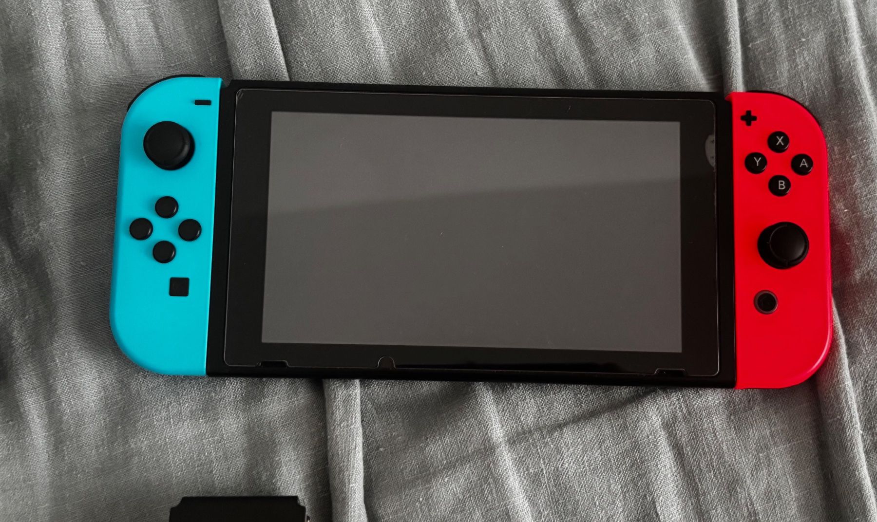 Nintendo Console: Console Nintendo Switch completed with accessiries and case – Usato da Dübendorf venduto da fab_275y 1