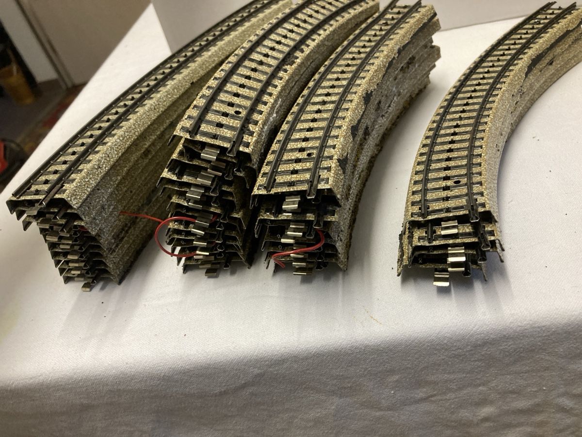 Märklin Modelleisenbahnen: Märklin Schienen – Gebraucht aus Port von Ipuel