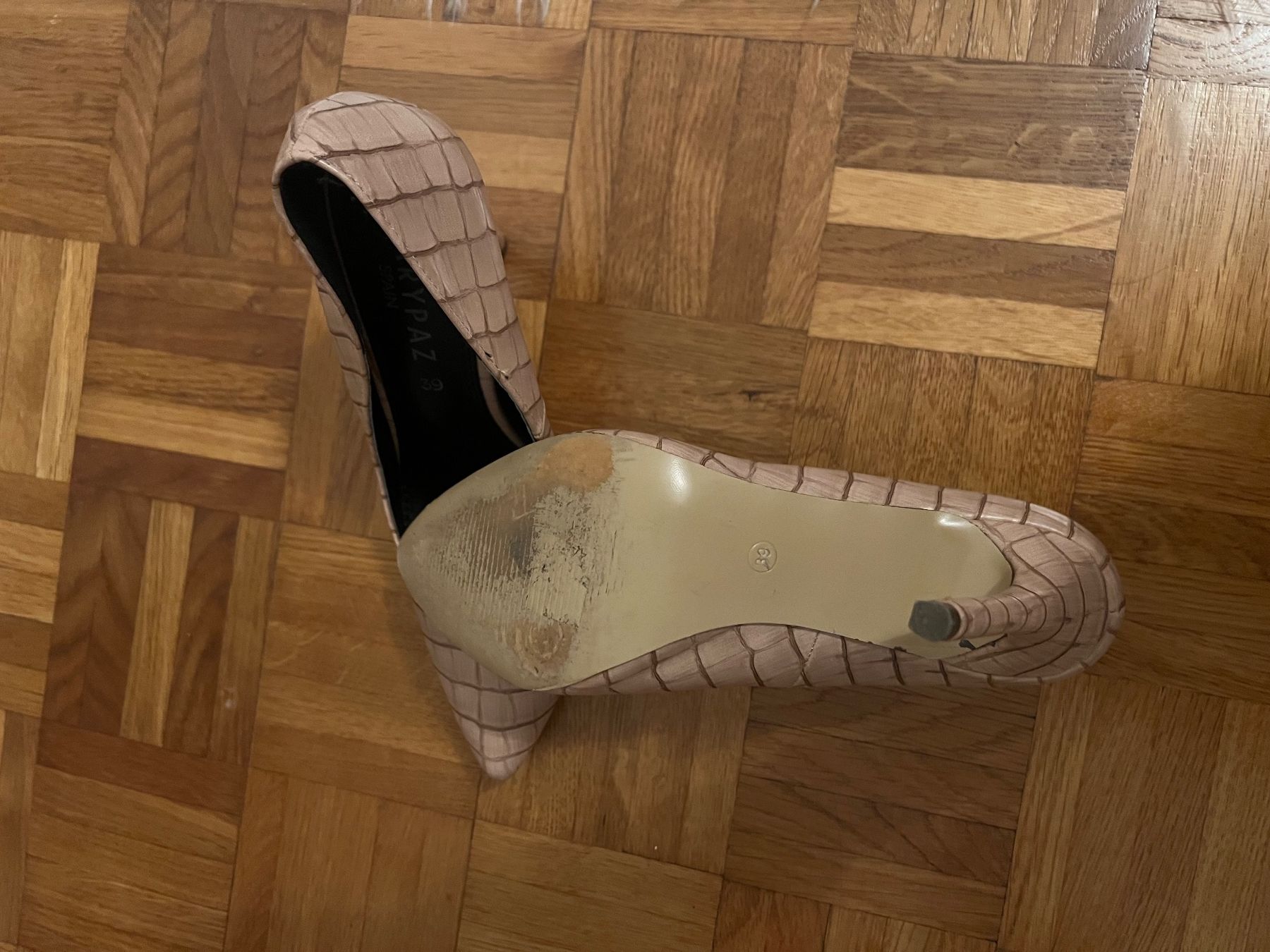 Scarpe da donna: Escarpins beige effet croco, taille 39, élégants – Usato da Lausanne venduto da arm_7t8p 2