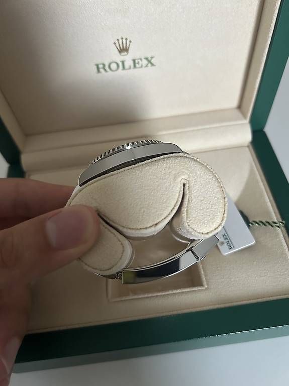 Uhren: Rolex Submariner 126610LV Starbucks – Gebraucht aus Zürich von nat_7wll 3